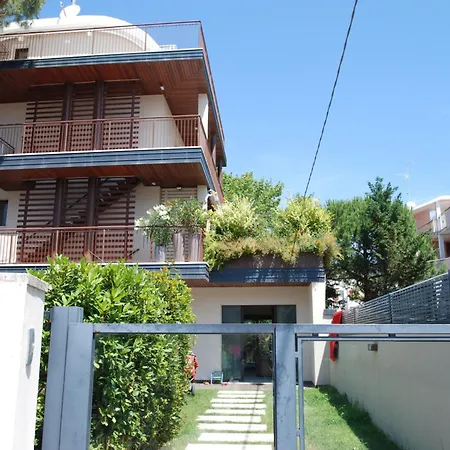 Tasso Con Ampio Terrazzo Apartmán Llido Degli Estensi