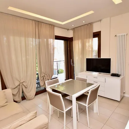 Tasso Con Ampio Terrazzo